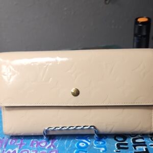 Elegant Cream Designer Clutch